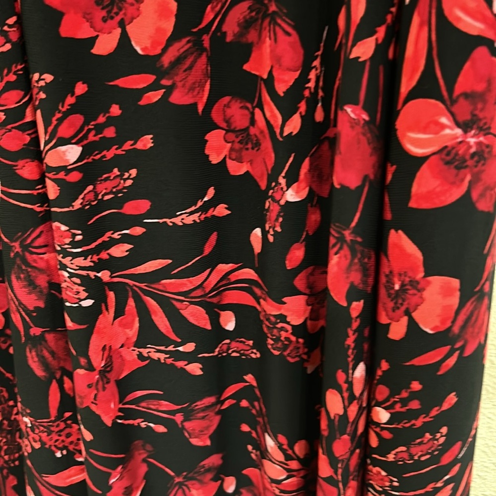 Dress - Picture 8 of 9